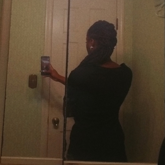 Black dress - Picture 2 of 6